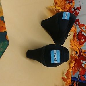 TOMS Shoes 5W